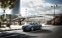 wallpaper_V40_exterior_09